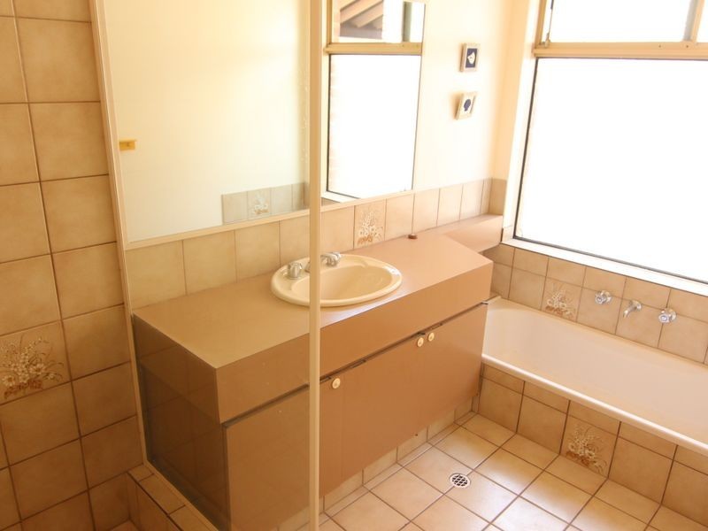 15 Chapparal Crescent, Willetton WA 6155