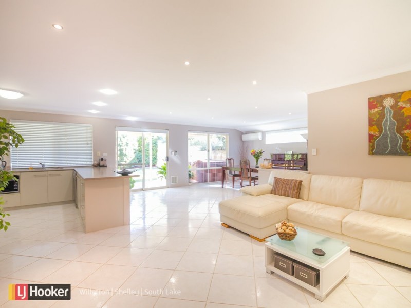 42 Twilight Mews, Aubin Grove WA 6164