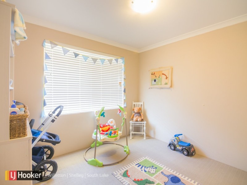 42 Twilight Mews, Aubin Grove WA 6164
