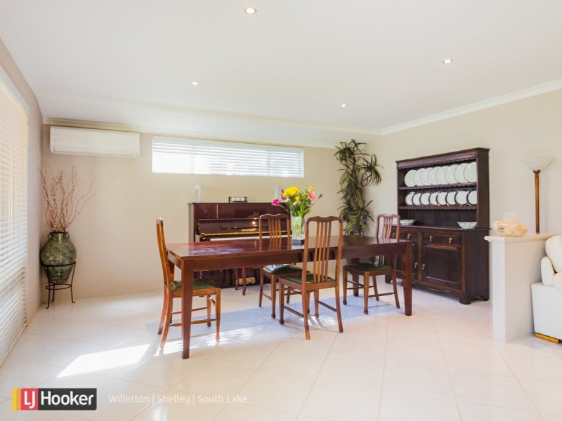 42 Twilight Mews, Aubin Grove WA 6164