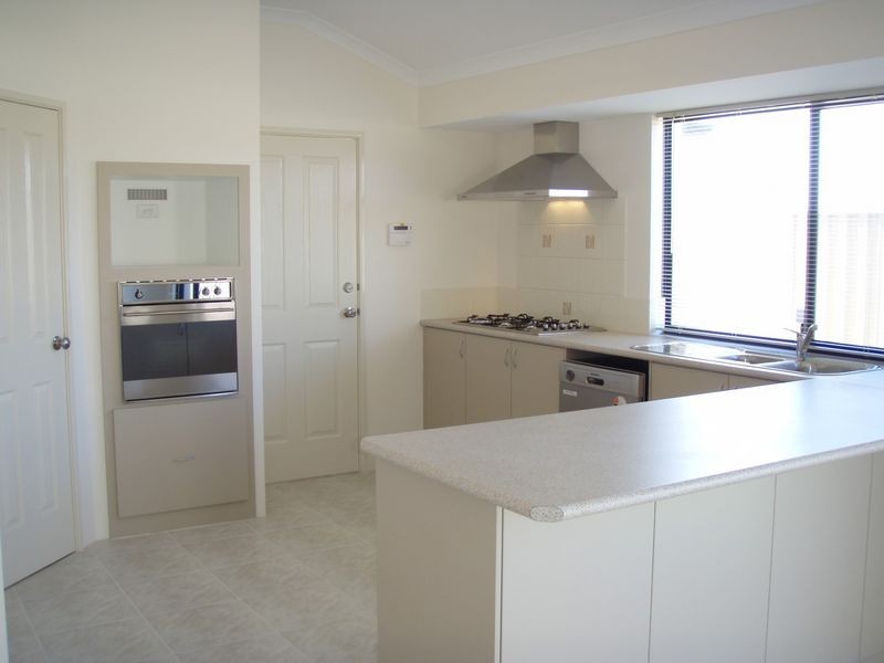 16 Marginata Parkway, Canning Vale WA 6155