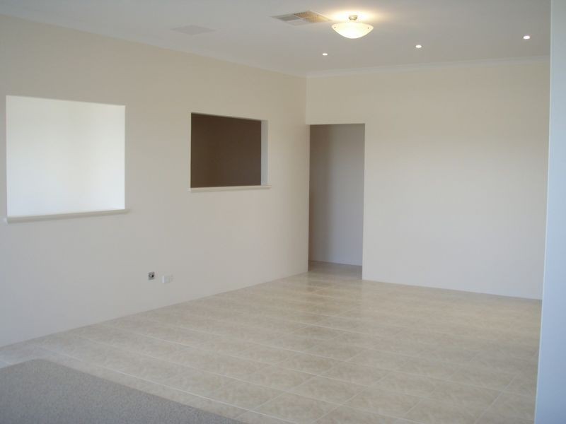 16 Marginata Parkway, Canning Vale WA 6155