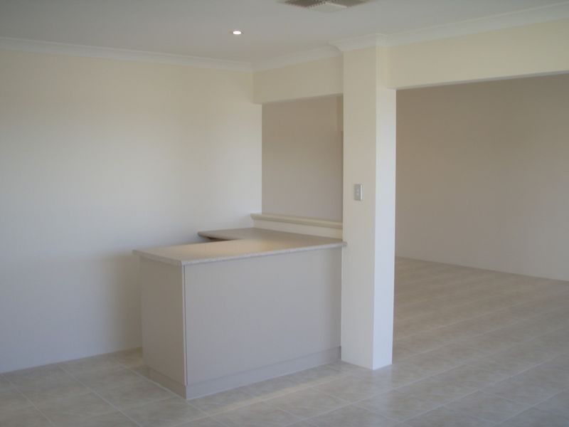 16 Marginata Parkway, Canning Vale WA 6155