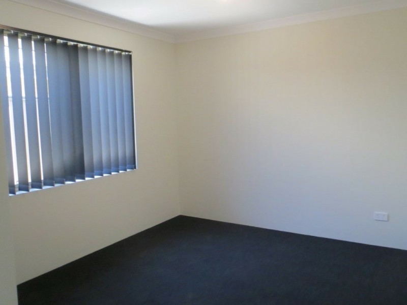 5 Varazze Way, Piara Waters WA 6112