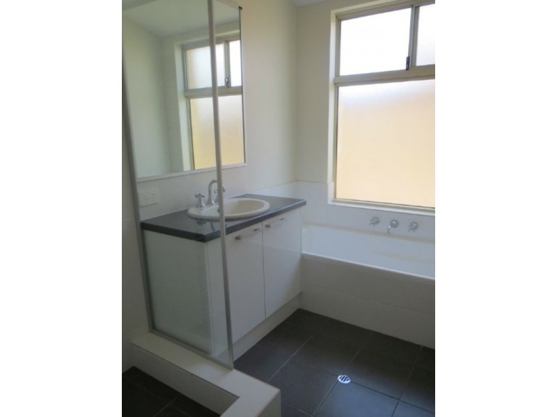 5 Varazze Way, Piara Waters WA 6112