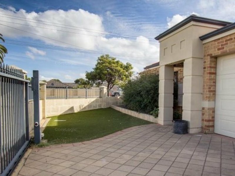 1 Stanton Road, Redcliffe WA 6104