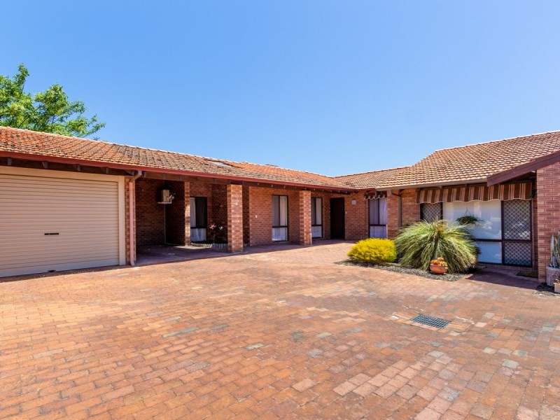 4/9 Stubbs Place, Booragoon WA 6154