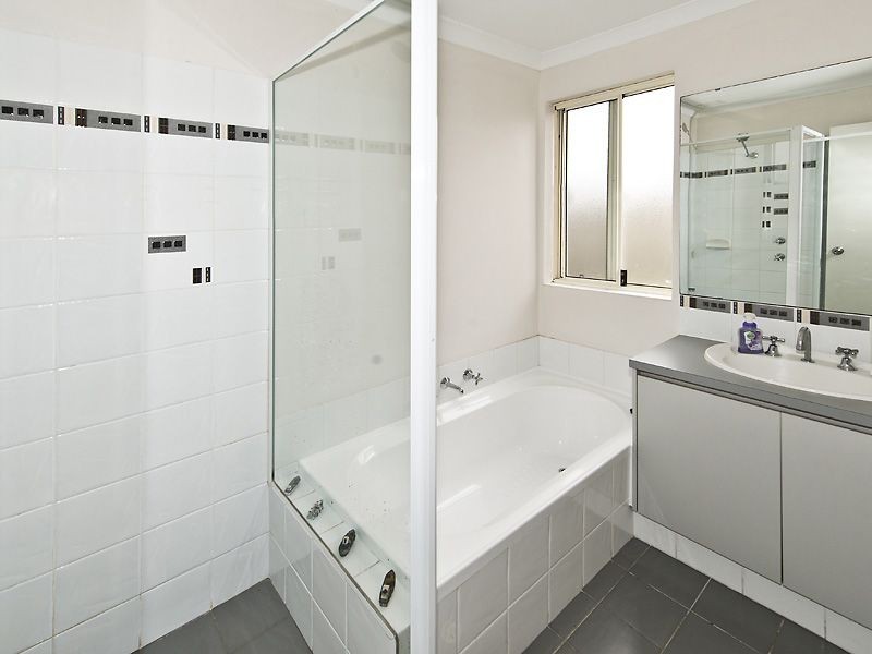 14/36 Fifth Road, Armadale WA 6112