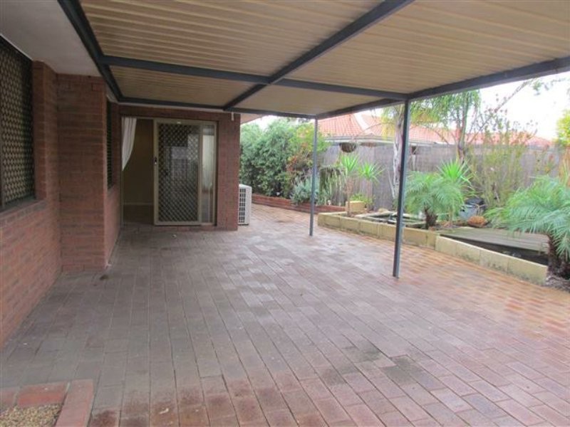 10 Regal Drive, Thornlie WA 6108