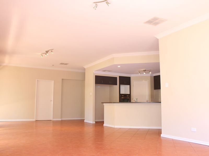 37B Leach Avenue, Riverton WA 6148