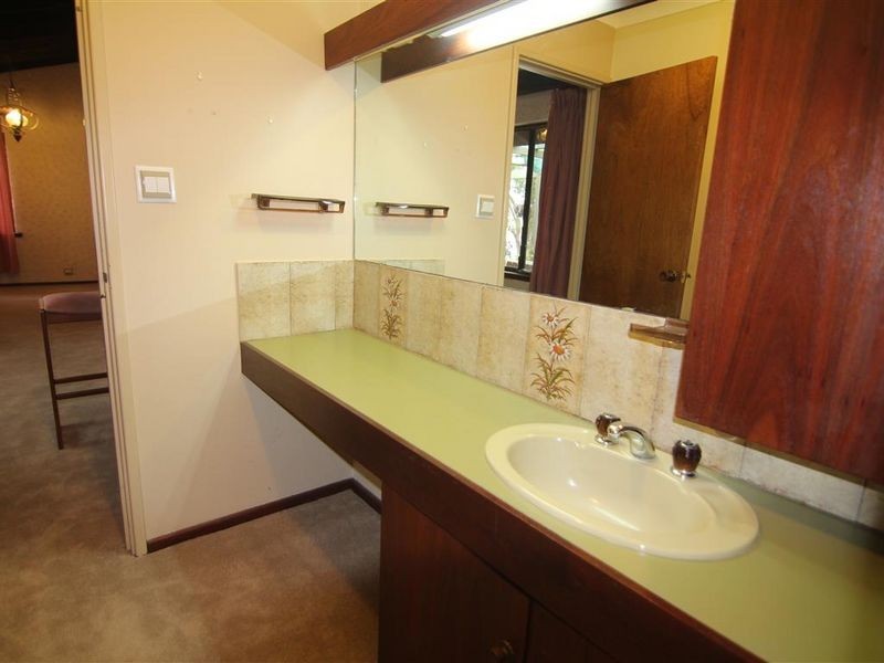 8 Braceby Close, Willetton WA 6155