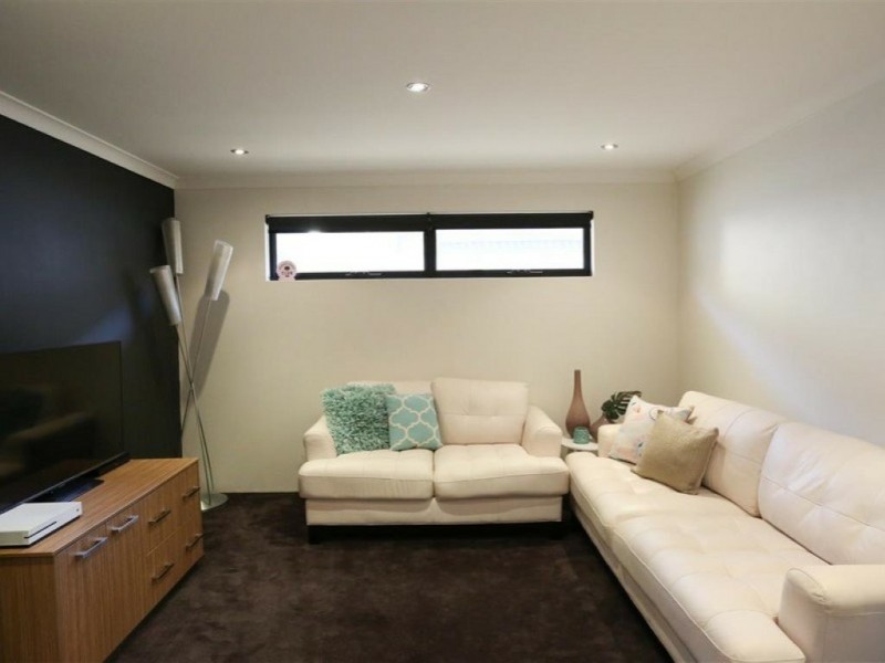 4 Belmore Bend, Aubin Grove WA 6164