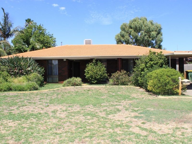 16 Cardoc Street, Parkwood WA 6147