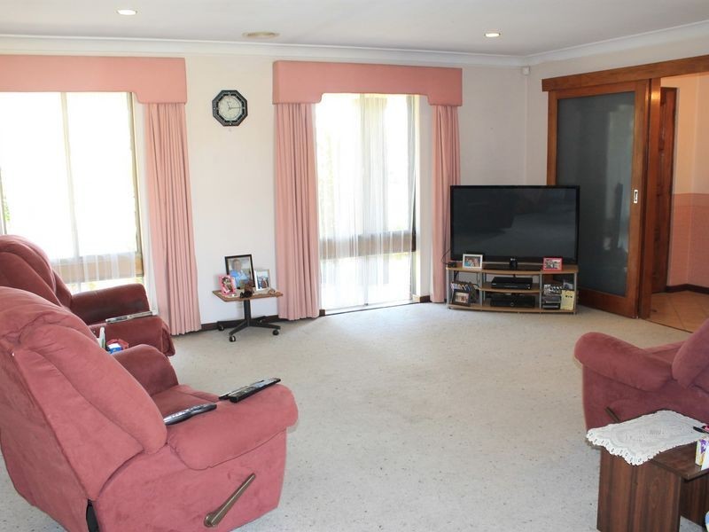 16 Cardoc Street, Parkwood WA 6147