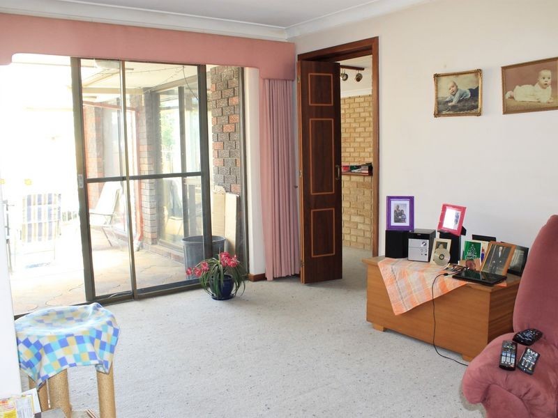 16 Cardoc Street, Parkwood WA 6147