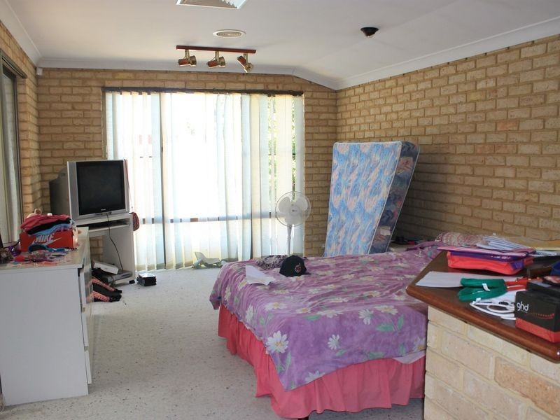 16 Cardoc Street, Parkwood WA 6147