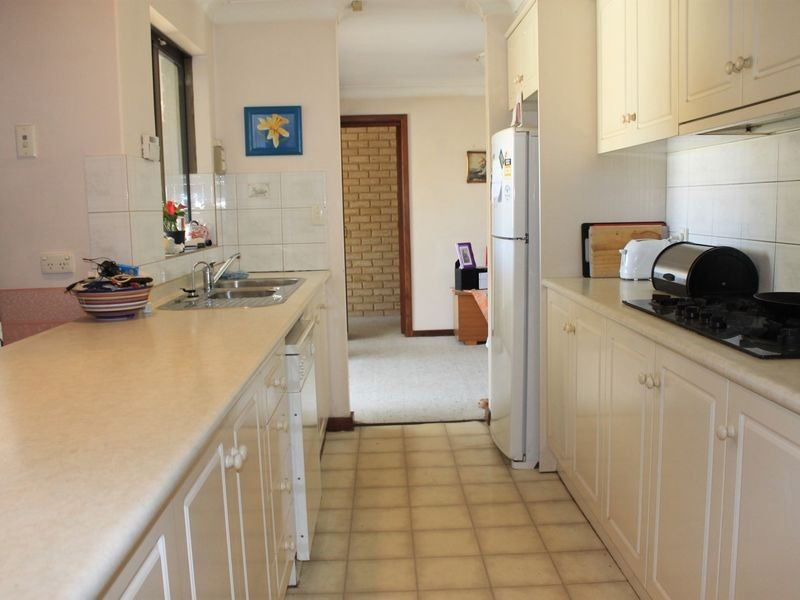 16 Cardoc Street, Parkwood WA 6147