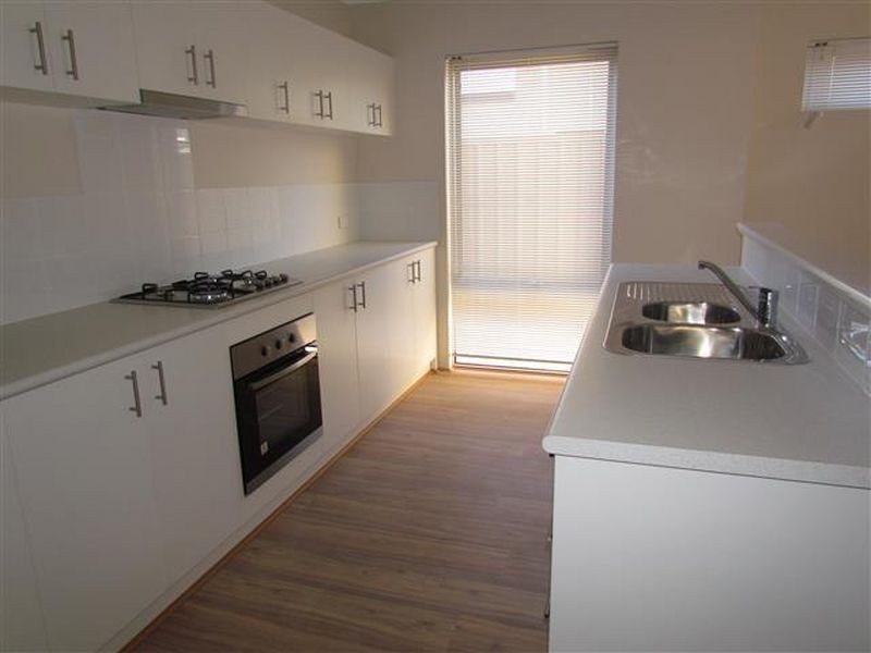 1/7 Gild Street, Cloverdale WA 6105