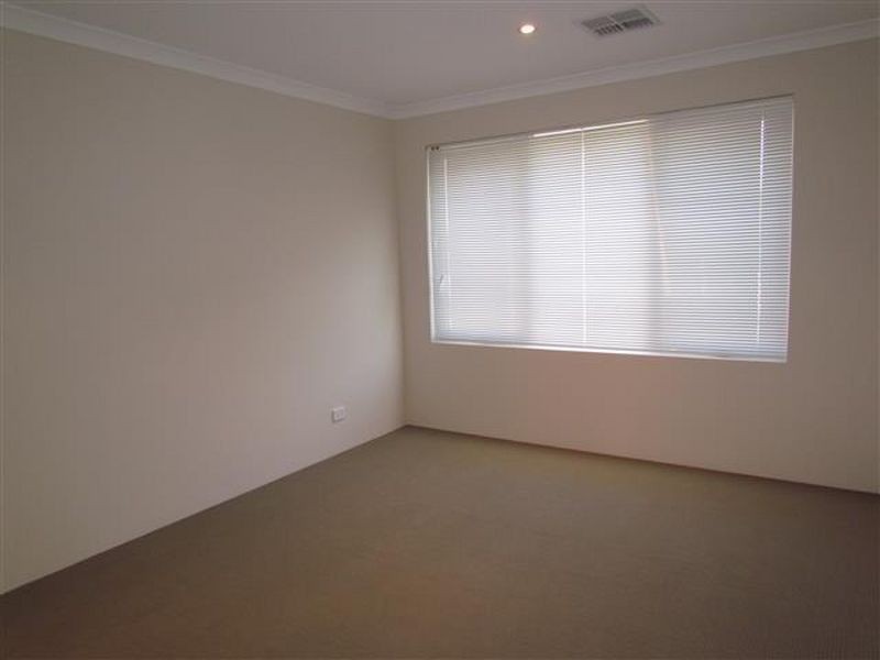 1/7 Gild Street, Cloverdale WA 6105