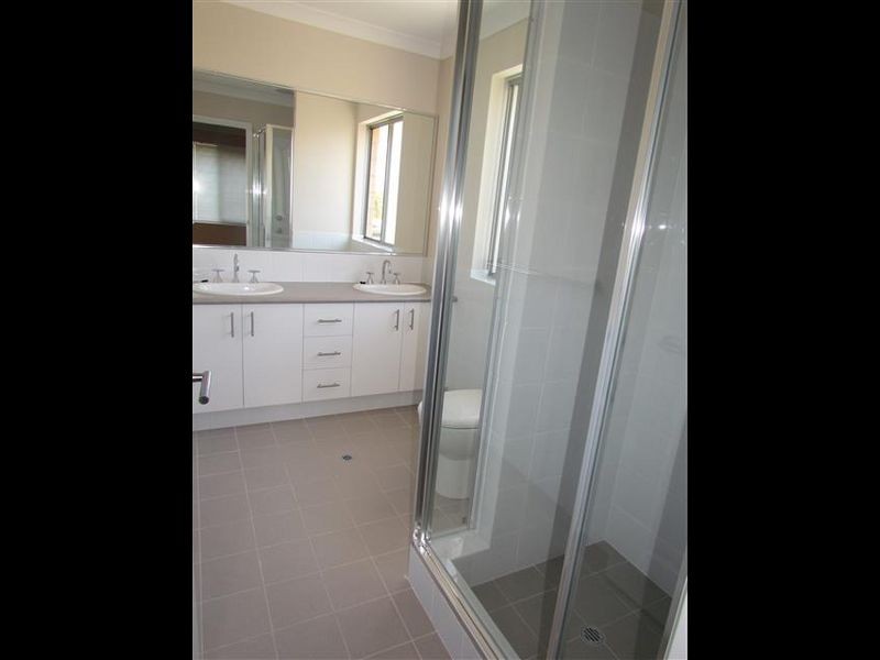 1/7 Gild Street, Cloverdale WA 6105