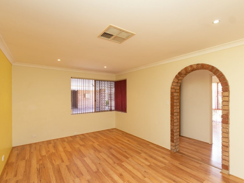 4/7 Tarun Court, Cannington WA 6107