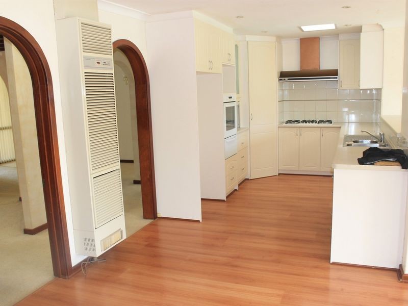 307 Riverton Drive, Shelley WA 6148