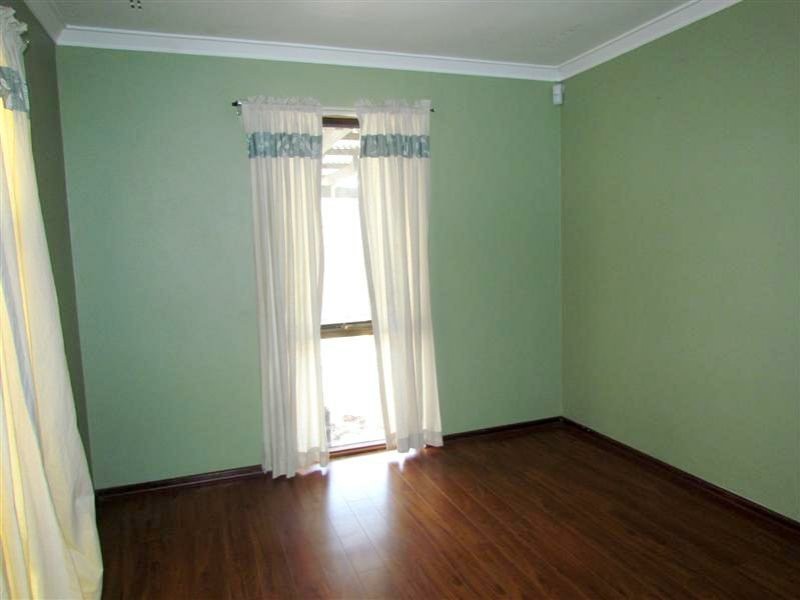 4 Nita Place, Riverton WA 6148