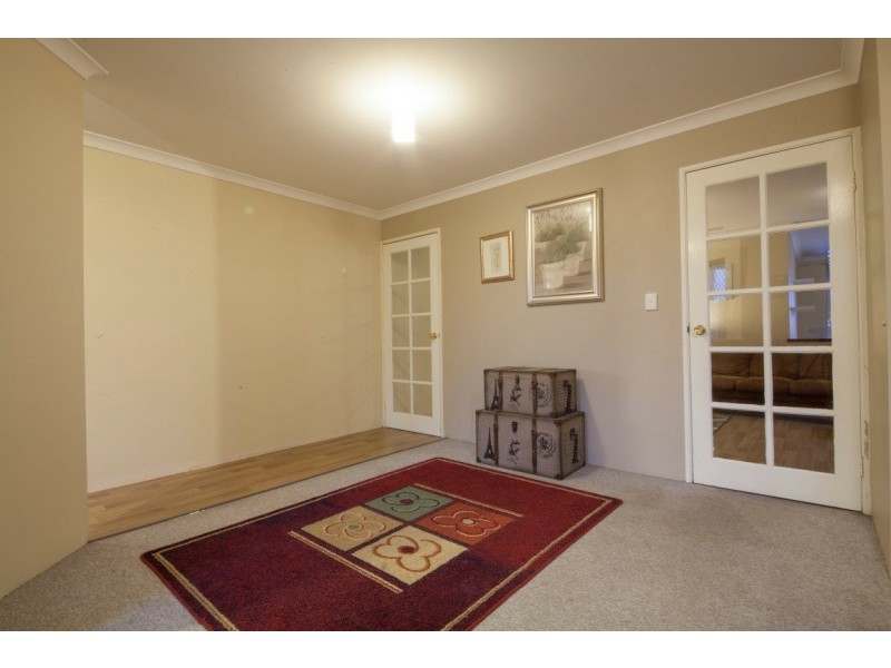 33 Sciano Avenue, Success WA 6164