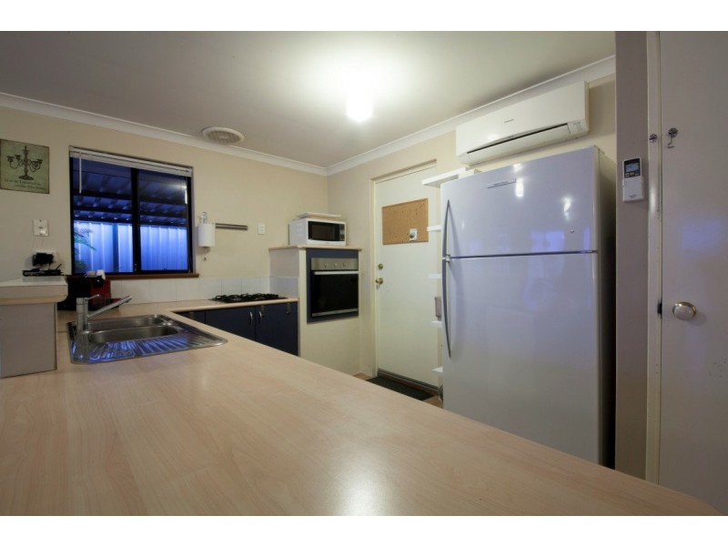 33 Sciano Avenue, Success WA 6164