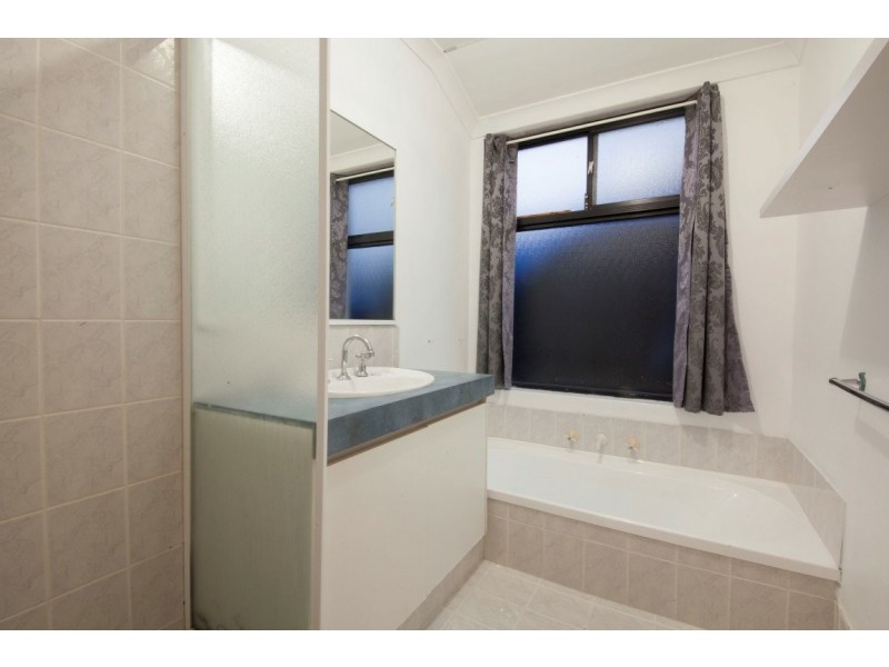 33 Sciano Avenue, Success WA 6164