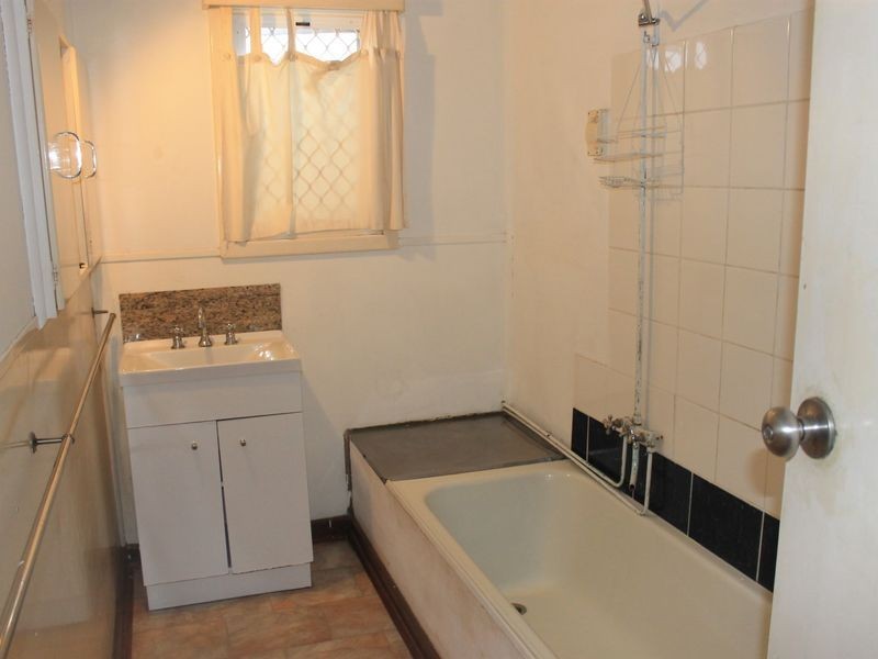 11 Corbel Street, Shelley WA 6148