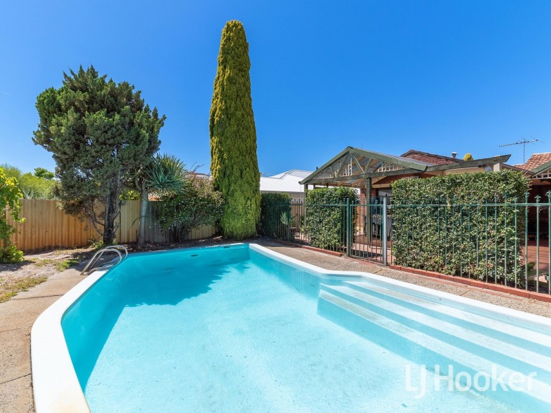 10 Abrolhos Close, Shelley WA 6148
