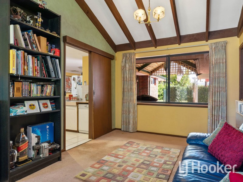 10 Abrolhos Close, Shelley WA 6148