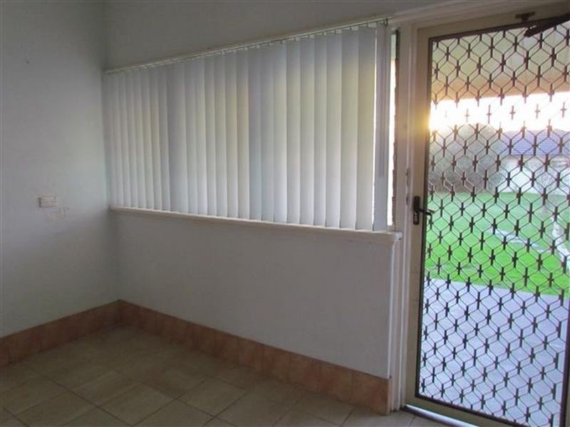 24 Wellington Street, Queens Park WA 6107