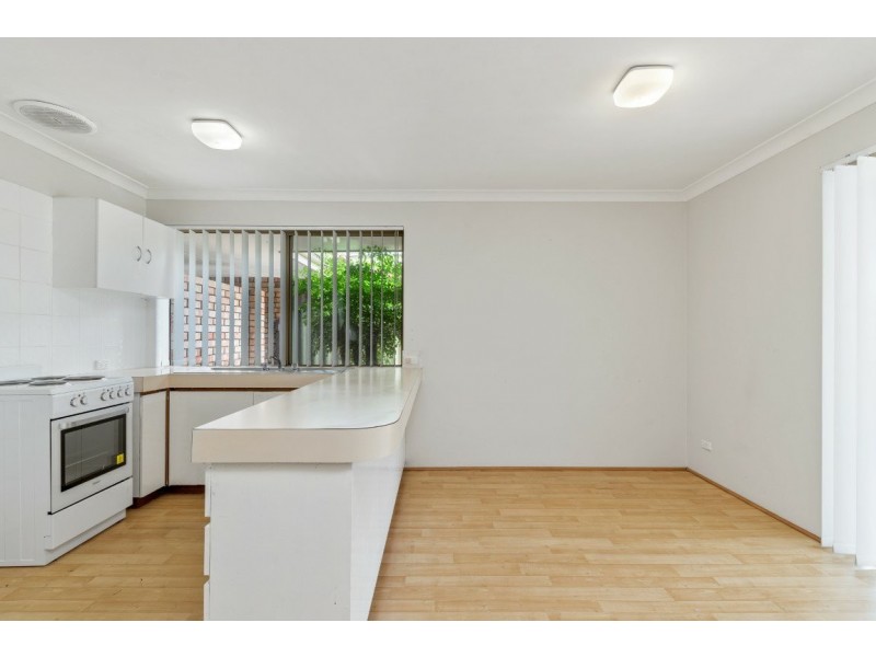 6/13 Golf Road, Parkwood WA 6147