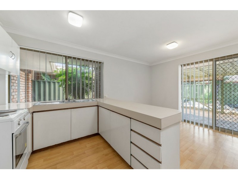6/13 Golf Road, Parkwood WA 6147
