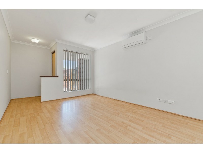 6/13 Golf Road, Parkwood WA 6147