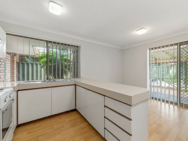 6/13 Golf Road, Parkwood WA 6147