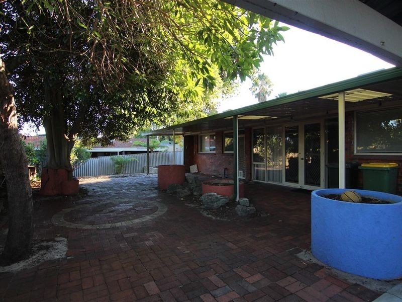 6 Burrendah Boulevard, Willetton WA 6155