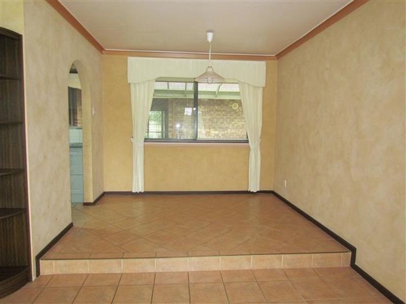 24 Zelkova Way, Parkwood WA 6147