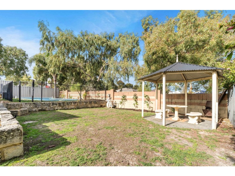 8 Shoalhaven Rise, Success WA 6164
