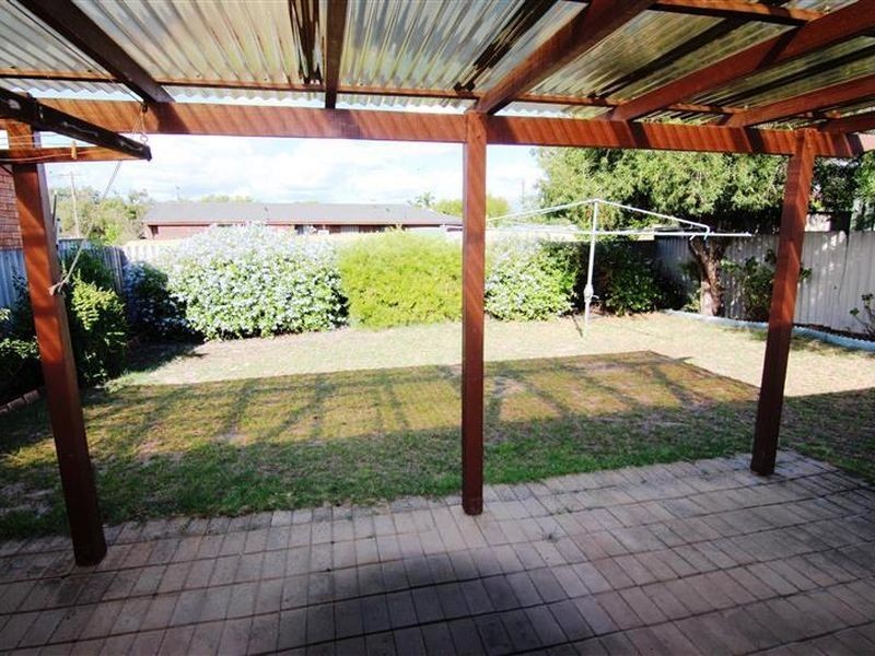 18b Canterbury Drive, Willetton WA 6155