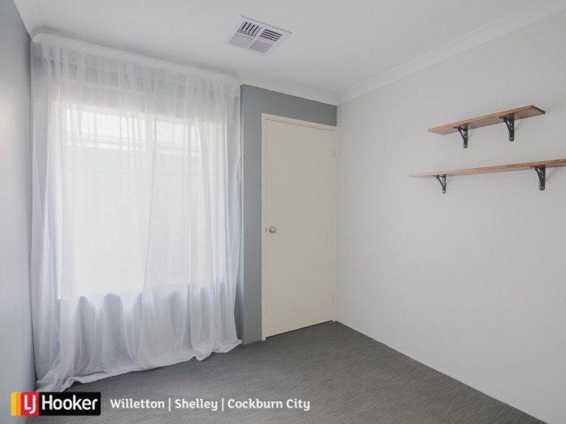 22 Riva Entrance, Piara Waters WA 6112