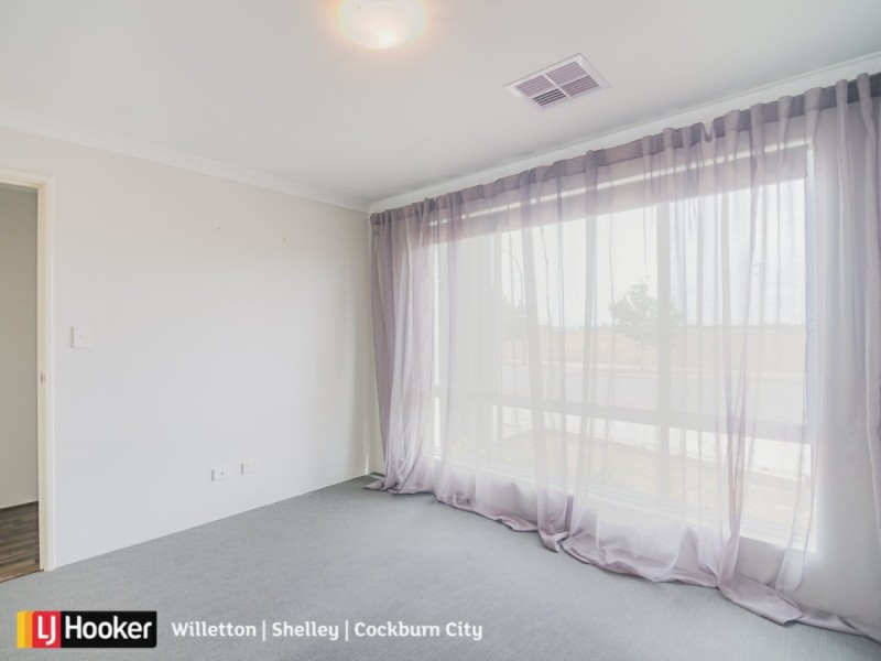 22 Riva Entrance, Piara Waters WA 6112