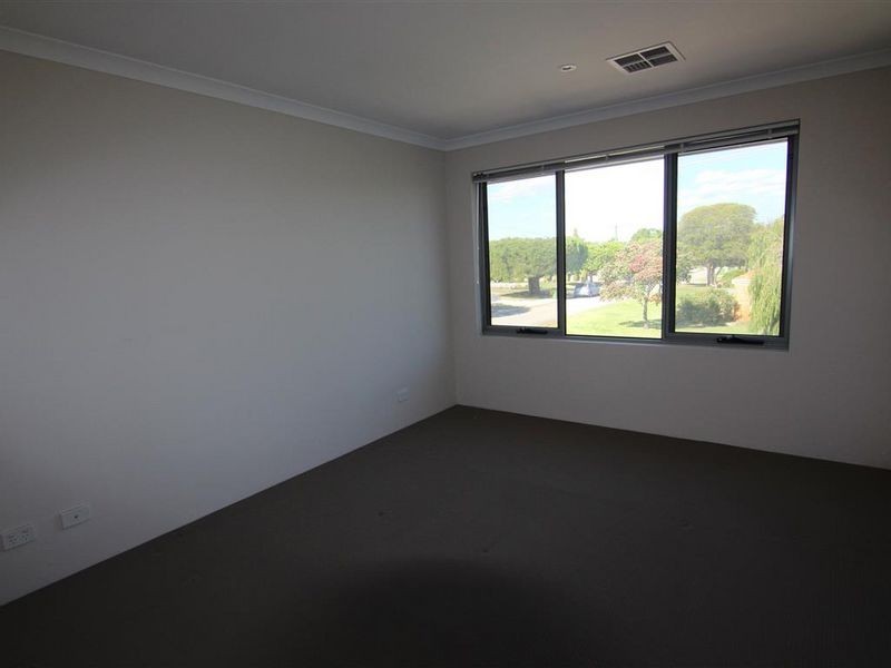 1/7 Gild Street, Cloverdale WA 6105