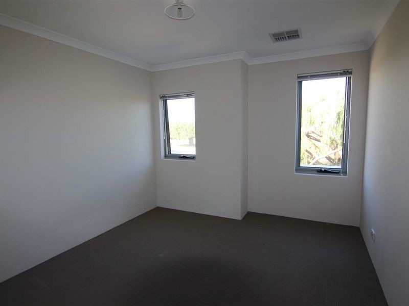 1/7 Gild Street, Cloverdale WA 6105