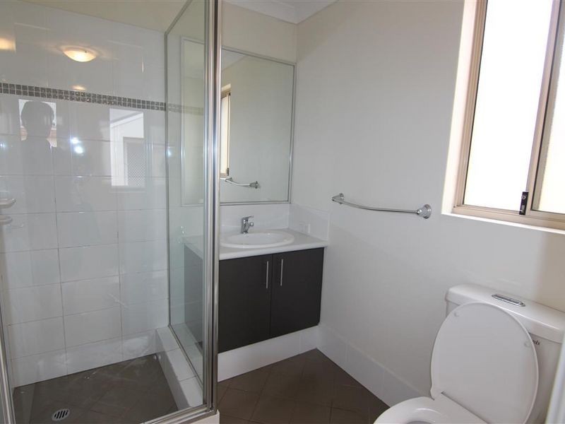 2/54 Sixth Road, Armadale WA 6112