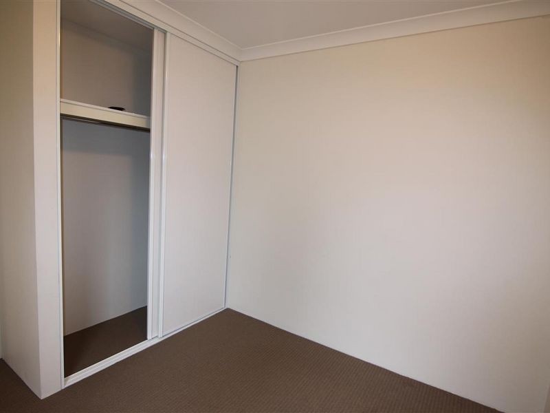 2/54 Sixth Road, Armadale WA 6112