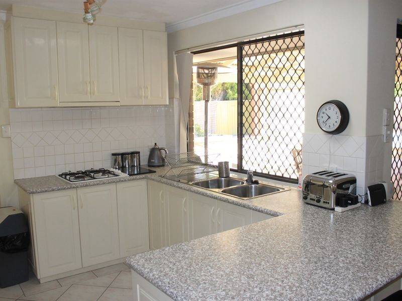 45 Burnett Avenue, Leeming WA 6149