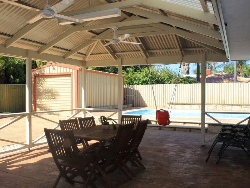 45 Burnett Avenue, Leeming WA 6149